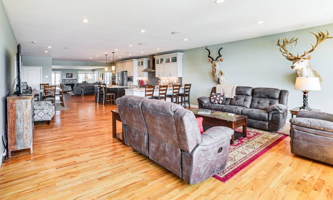 Yankton House | 278 m² House ∙ 4 bedrooms ∙ 10 guests