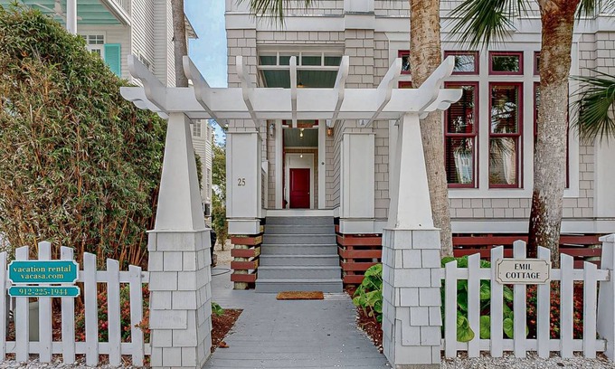 Saint Simons Island Cottage | 278 m² Cabin ∙ 4 bedrooms ∙ 12 guests