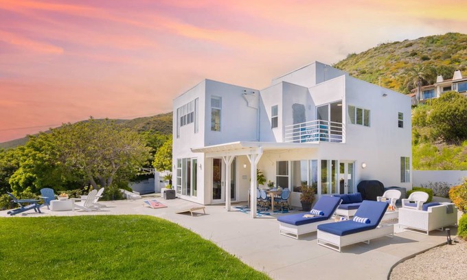 Western Malibu Villa | 278 m² Villa ∙ 3 bedrooms ∙ 10 guests
