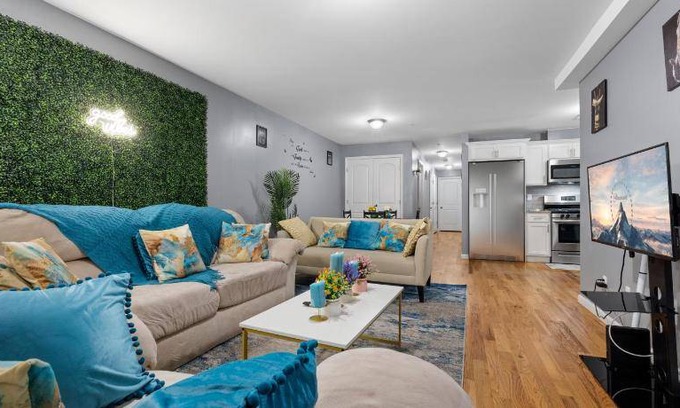 Newark Apartment | 279 m² Apartment ∙ 3 bedrooms ∙ 7 guests