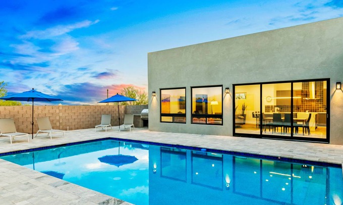 North Scottsdale House | 279 m² House ∙ 3 bedrooms ∙ 6 guests