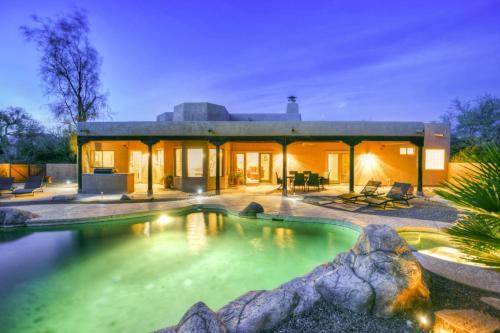 Tanque Verde House | 279 m² House ∙ 4 bedrooms ∙ 8 guests