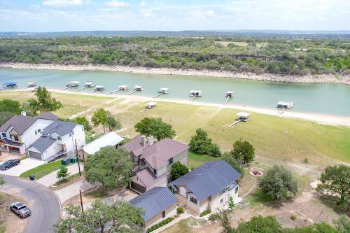 Spicewood House | 279 m² House ∙ 6 bedrooms ∙ 14 guests