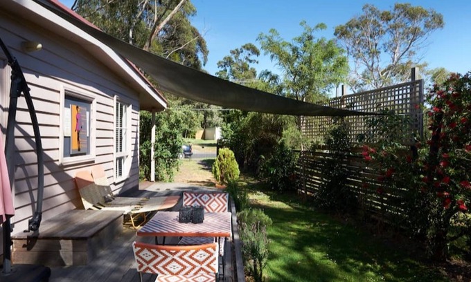 Inverloch House | 28 Anderson Ave, Inverloch