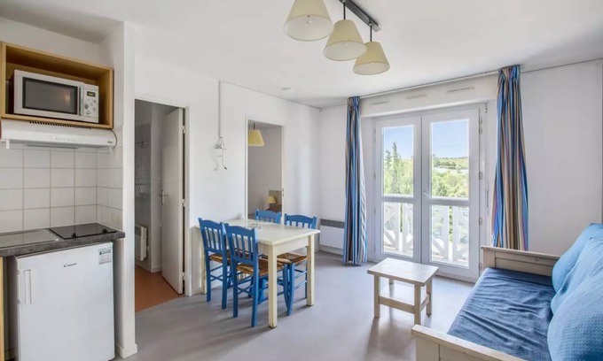 Carnoux-en-Provence Apartment | 28 m² Apartment ∙ 1 bedroom ∙ 4 guests