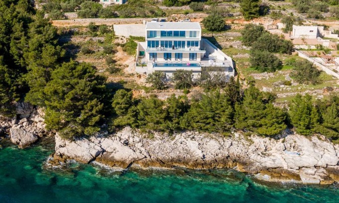 Vela Luka Apartment | 280 m² Apartment ∙ 4 bedrooms ∙ 8 guests