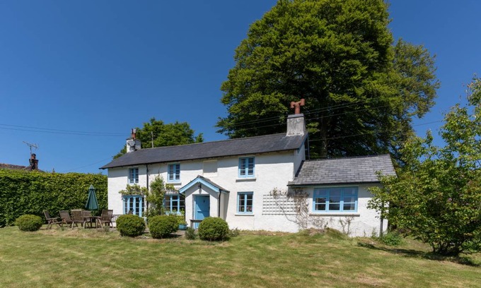 Withypool Cottage | 280 m² Cabin ∙ 5 bedrooms ∙ 8 guests