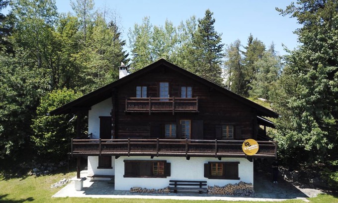 Vercorin Ski Chalet | 280 m² Chalet ∙ 5 bedrooms ∙ 12 guests