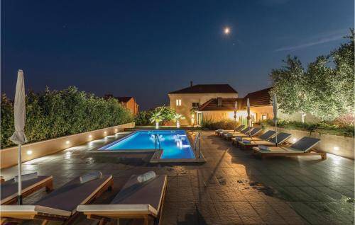 Kamen House | 280 m² House ∙ 5 bedrooms ∙ 14 guests