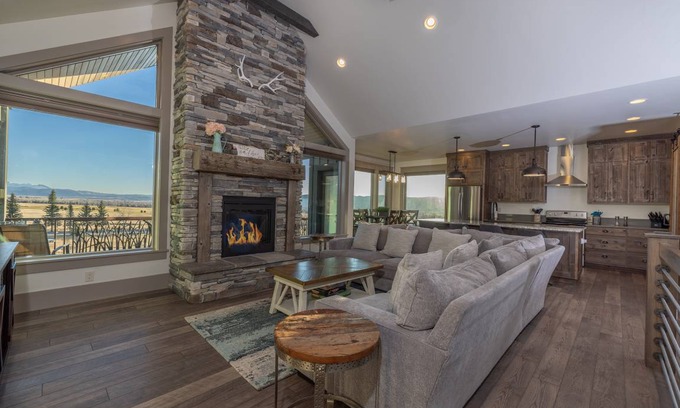 Star Valley Ranch House | 284 m² House ∙ 5 bedrooms ∙ 12 guests