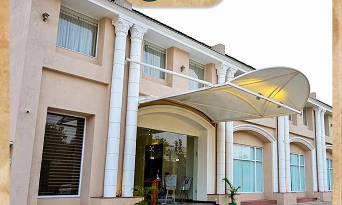 Bhopal Resort | 286 m² Resort ∙ 4 guests