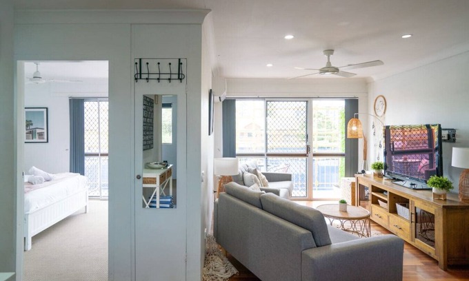 Palm Beach Apartment | 2867HPS · The Marine In Palm Beach - Central 2B Apartment