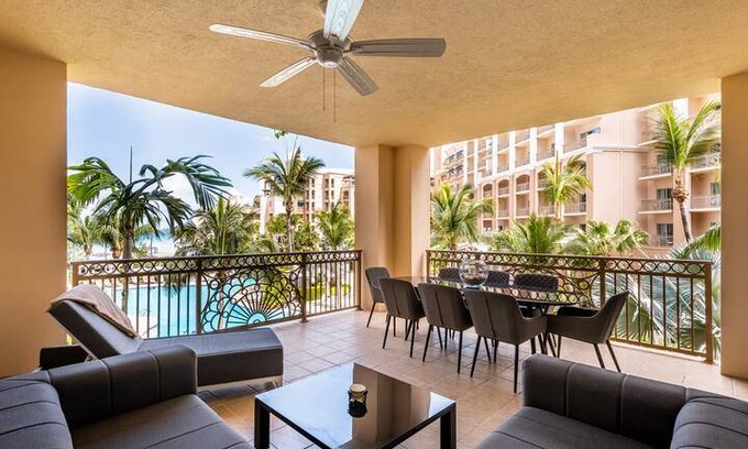 Seven Mile Beach Apartment | 287 m² Apartment ∙ 4 bedrooms ∙ 10 guests