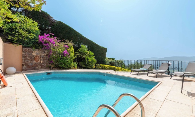 Mandelieu-La-Napoule Villa | 289m² Villa – 4 Br Pool & Sea View