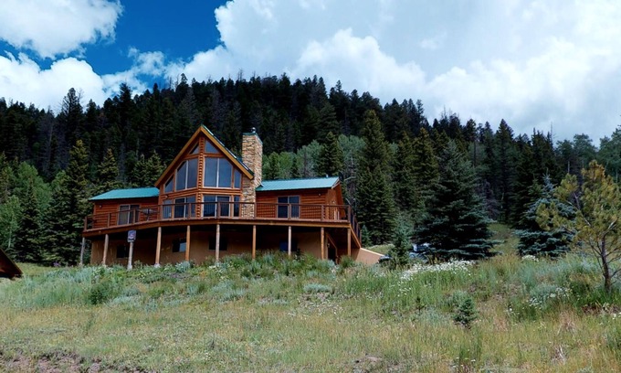 Red River Cabin | 29 Valley of the Pines with Hot Tub in the Upper Valley
