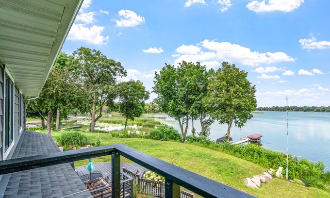 Lindstrom House | 292 m² House ∙ 4 bedrooms ∙ 9 guests