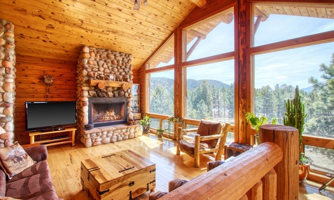 Woodland Park Cabin | 297 m² Cabin ∙ 3 bedrooms ∙ 10 guests