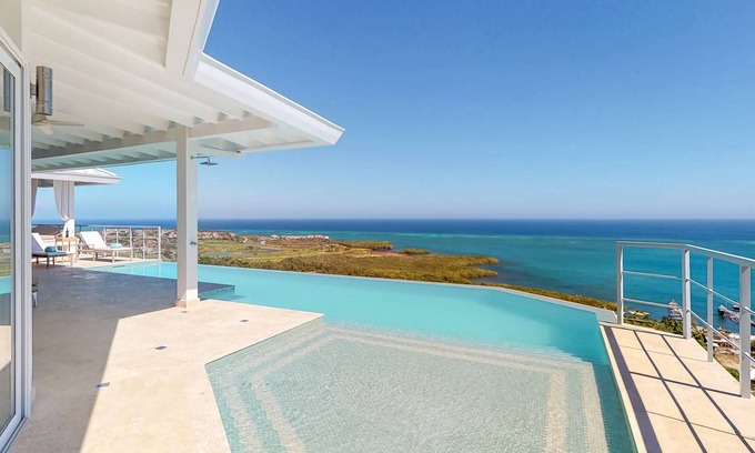Pristine Bay House | 297 m² House ∙ 3 bedrooms ∙ 6 guests