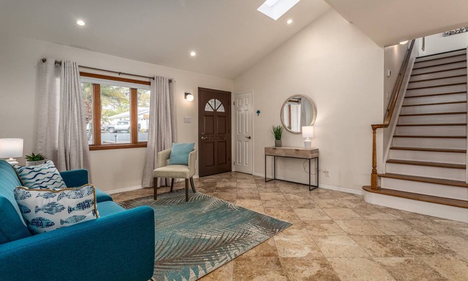 Olde Carlsbad House | 297 m² House ∙ 5 bedrooms ∙ 11 guests