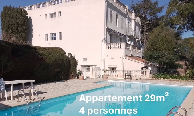 Cap-d'Antibes Apartment | 29m² Cap d'Antibes, Sea view, Swimming pool, Free private parking, 10mn walk to beach