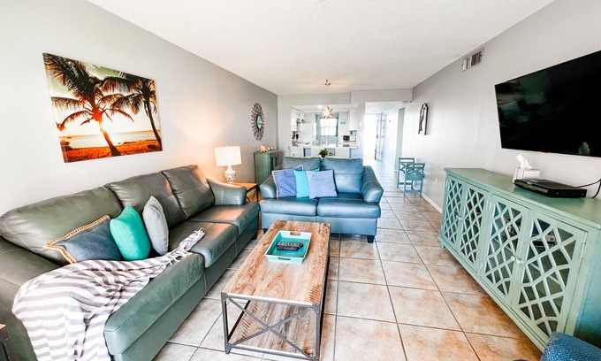 Cocoa Beach Condo | 2B/2B Ground Floor/Poolside/Ocean Front