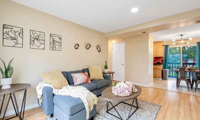 Highline Apartment | 2b1b Apt Unit @South Seattle minutes to airport