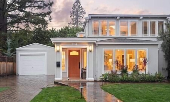 University South House | 2B1B Stanford PA Downtown Nest