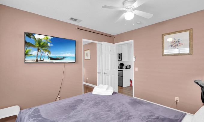Covina House | 2B1BApartment/24hoursSelfcheckin/Free WI-FI/Freeparking