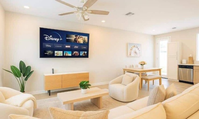 Glendale Apartment | 2B2B Free Parking & Premium Beds