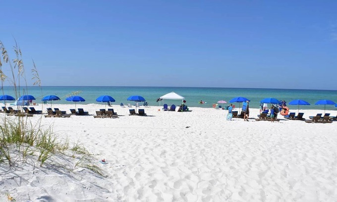 Gulf Lagoon Beach Condo | 2b2b just steps to the beach/pool! No Waiting on Elevators