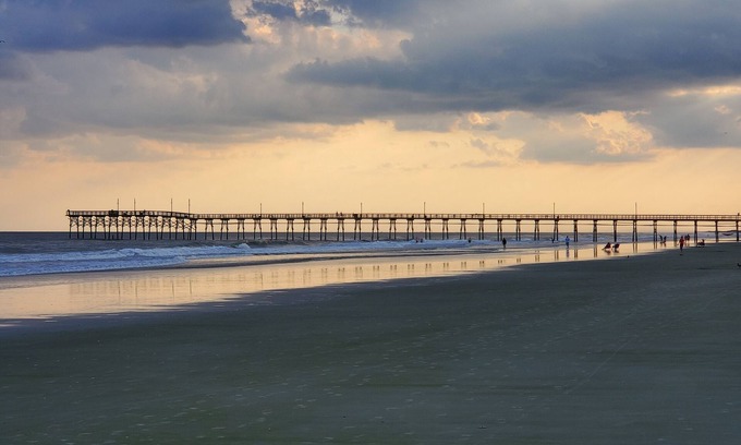 Sea Trail Condo | 2bd/2ba 4 queen beds. Sea Trail Condo. Close to the beach.