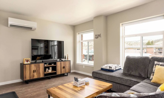 Anaconda Condo | 2BD/2BA Parks Place Condo