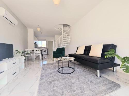 Paphos House | 2BD Garden Apartment