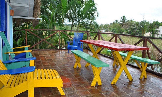 ProCab House | 2BD treehouse in lush tropical settings, near restaurants/shops/beach