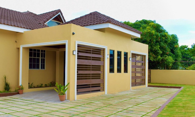 Barbican Apartment | 2Bdrm, A/C, Wi-Fi, Washer & Dryer - Spacious House