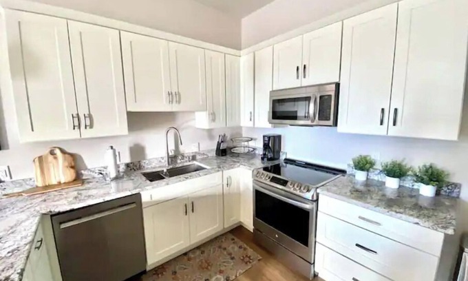 Castle Rock House | 2Bdrm Cozy and Comfortable Castle Rock Gem