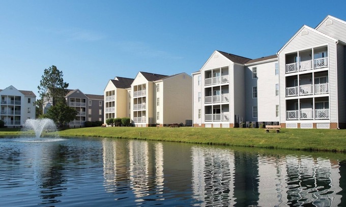 Williamsburg Resort | 2Bed/2Bath Cozy Deluxe Condo in Historic Williamsburg Kingsgate Resort!
