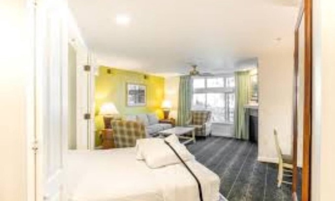 Round Hill Village Resort | 2Bed/2Bath Deluxe, Lake Tahoe!