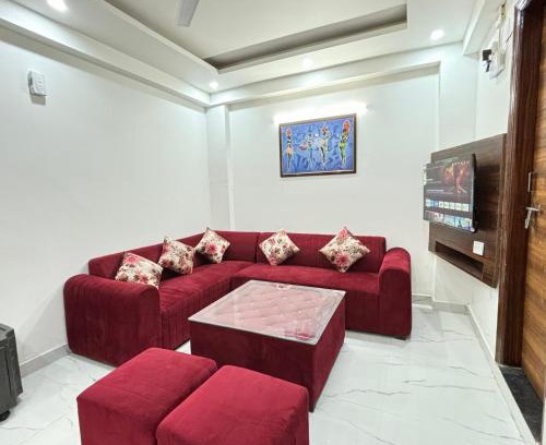 South West Apartment | 2bhk near IGI Airport New Delhi Yashobhoomi Manipal and Venkateshwar Hospital