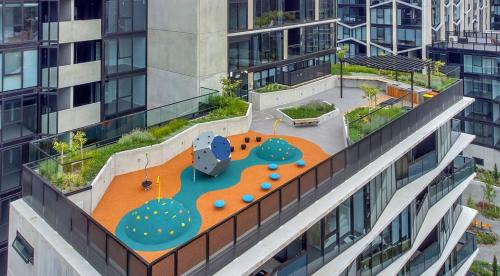 Reid Apartment | 2BR-1BR-1Car- CBD Pool Central