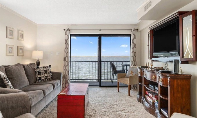 North Ocean City Condo | 2BR 2BA Bayfront Condo- You'll Get Amazing Views & Breathtaking Sunsets Here!