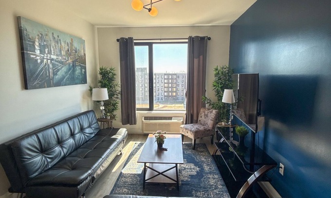 Elizabeth Apartment | 2BR apt next to EWR 7623