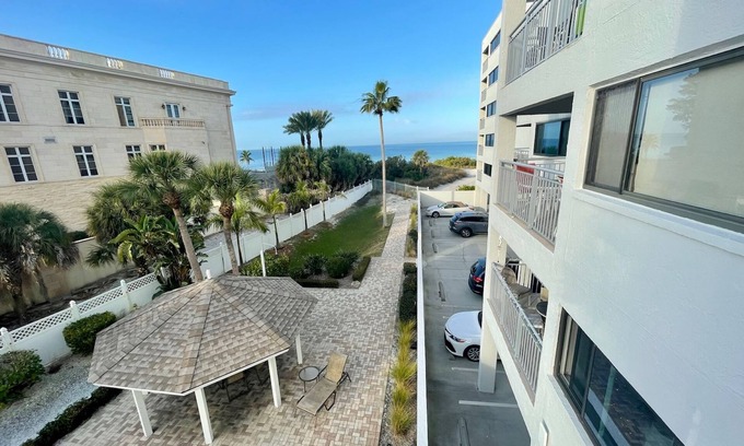 Siesta Key Condo | 2BR Condo with Gulf Views Siesta Sands