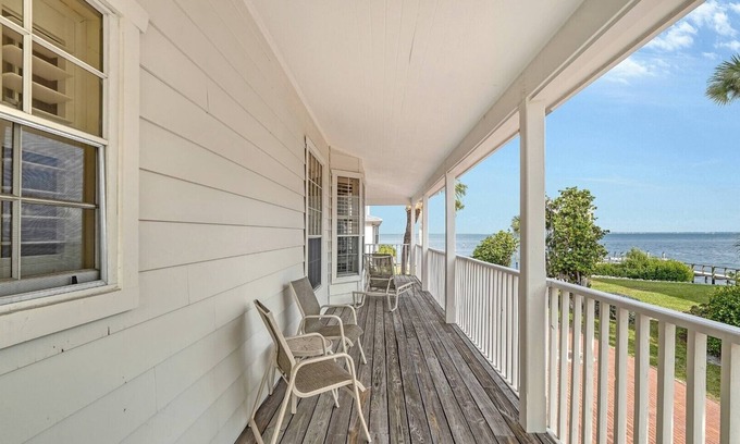 Whitney Beach Cottage | 2BR Cottage Bay Views Bayside
