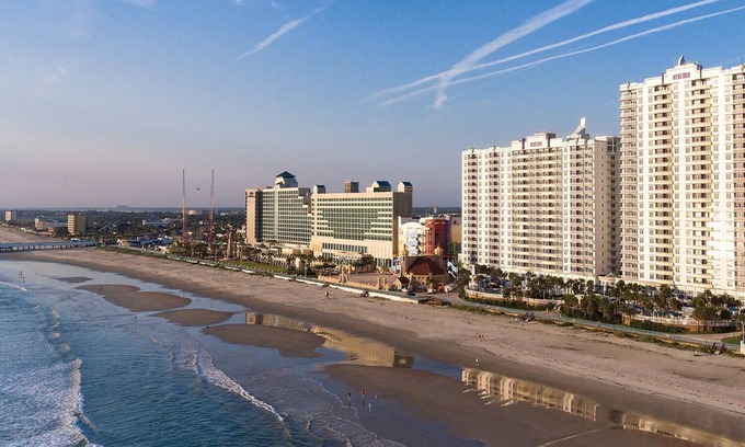 Daytona Beach Resort | 2BR Deluxe at Wyndham Ocean Walk, Beachfront Resort, Pools, Lazy River