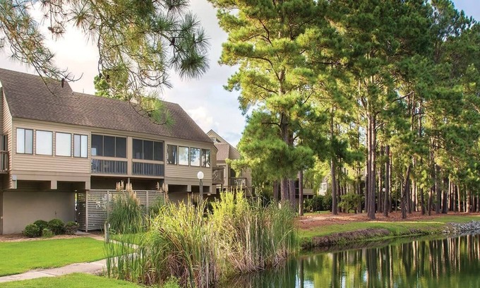 Fairfield Harbour Condo | 2br Deluxe Condo Family Fun Right on the River!