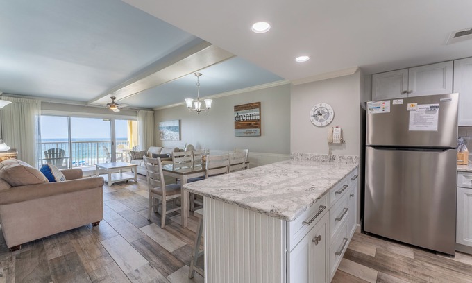 Gulf Shores Condo | 2BR Driftwood Towers, Direct Oceanfront –Completely Remodeled, West Beach Blvd.