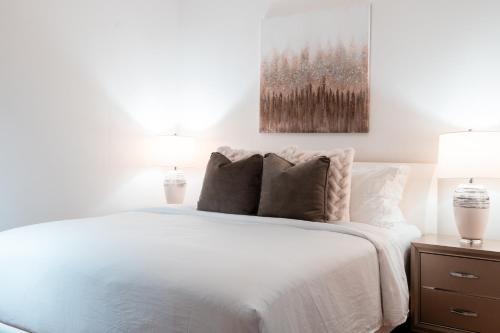 Fox Point Apartment | 2BR Garden Apt with Parking, Near Brown and RISD