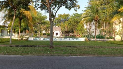 Kampung Bagan Lalang Apartment | 2BR Ground-Floor Private Apartment at Sri Bayu Resort Hotel, Bagan Lalang