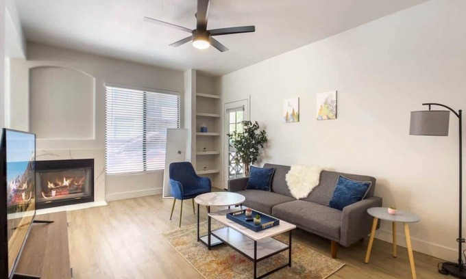 Kierland Apartment | 2BR Kierland Commons CozySuites by the golf course